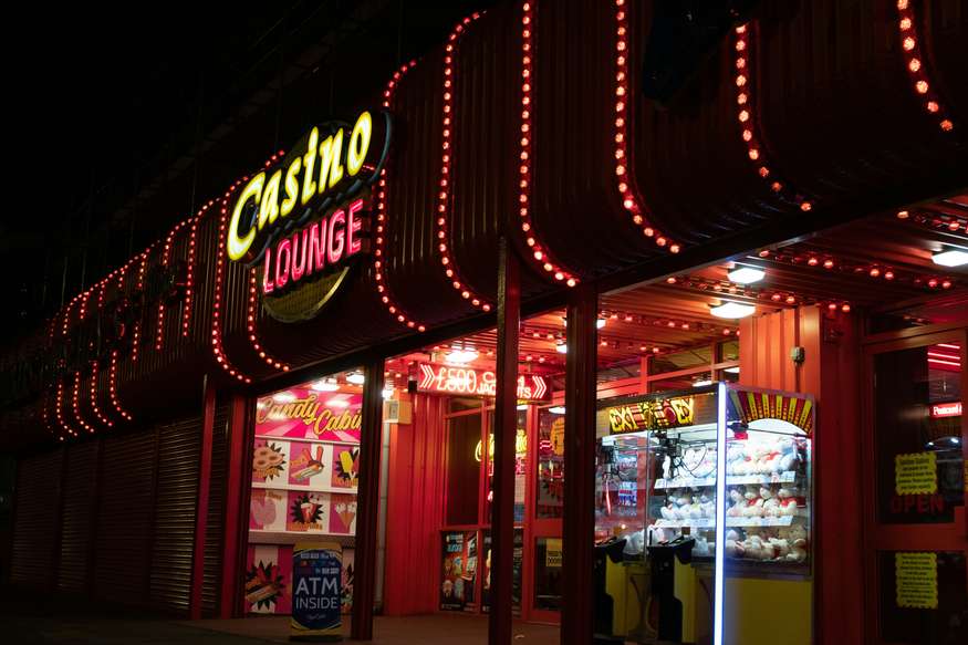 How Online Casinos Make Money
